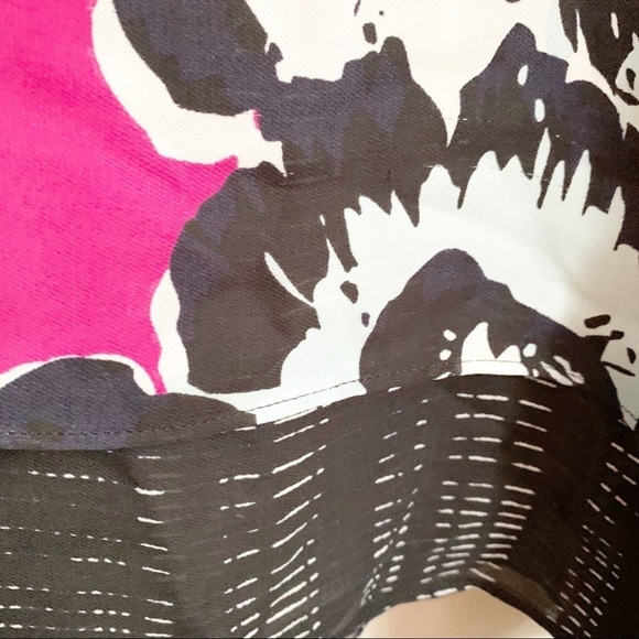 Nik + Zoe Abstract Floral Top - Picture 2 of 5